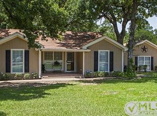 915 S Peachtree Rd, Mesquite, TX 75149