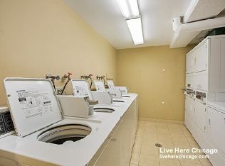 641 W Sheridan Rd #203, Chicago, IL 60613