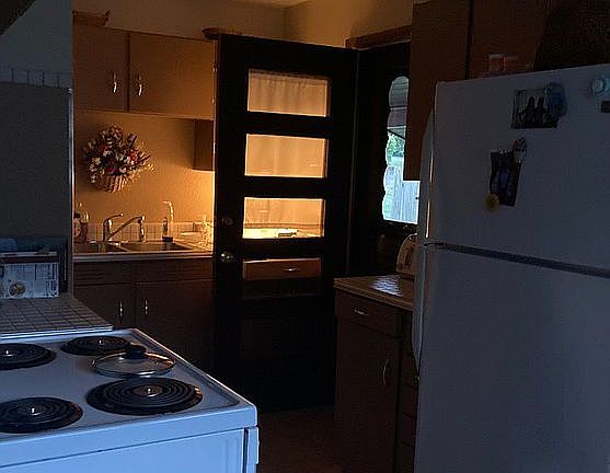 2nd image of 221 S Craig Ave