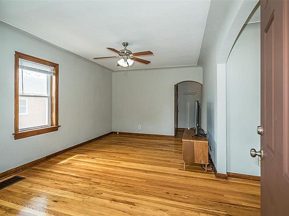 2nd image of 651 Ellwine Dr