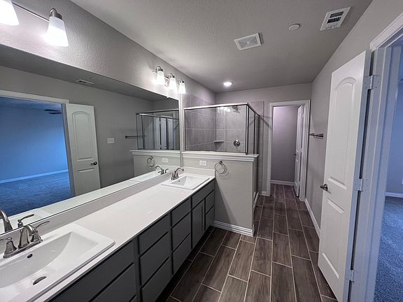 5th image of 2816 Baneberry Ln