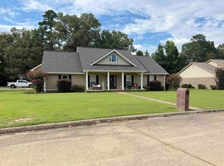 361 Regal Oaks Cir, White Hall, AR 71602