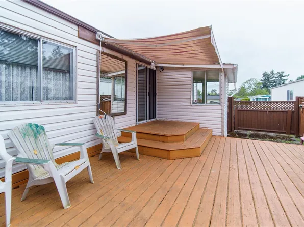 158 Cooper Rd #14, New Songhees 1a, BC V9A 7B3