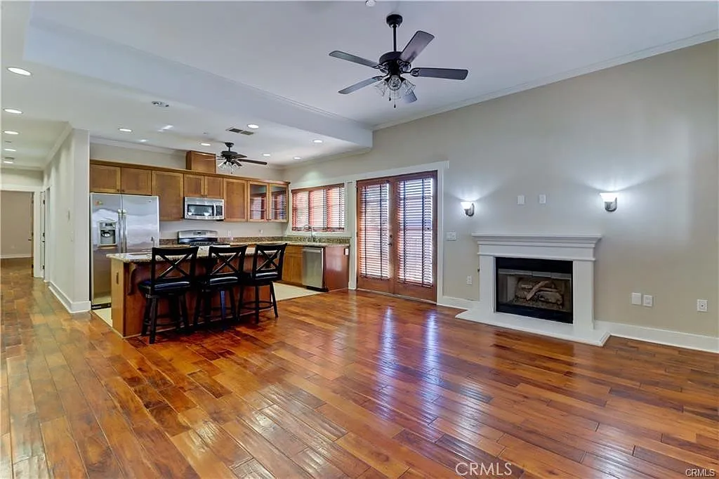 2 bed, 1520 sqft, $2,900 — Photo 4