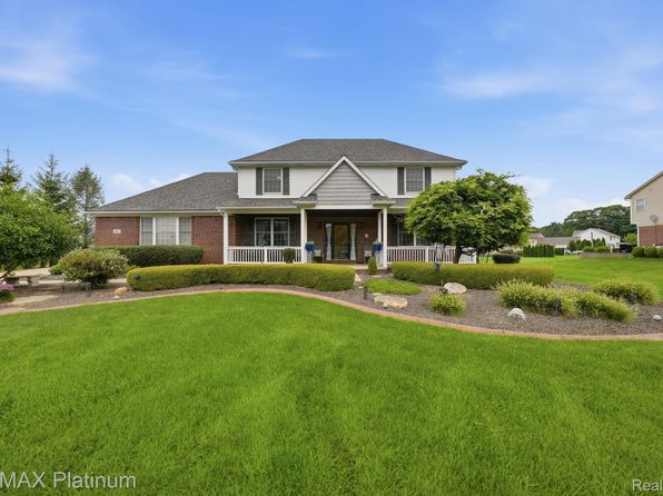 8927 Lantree Dr