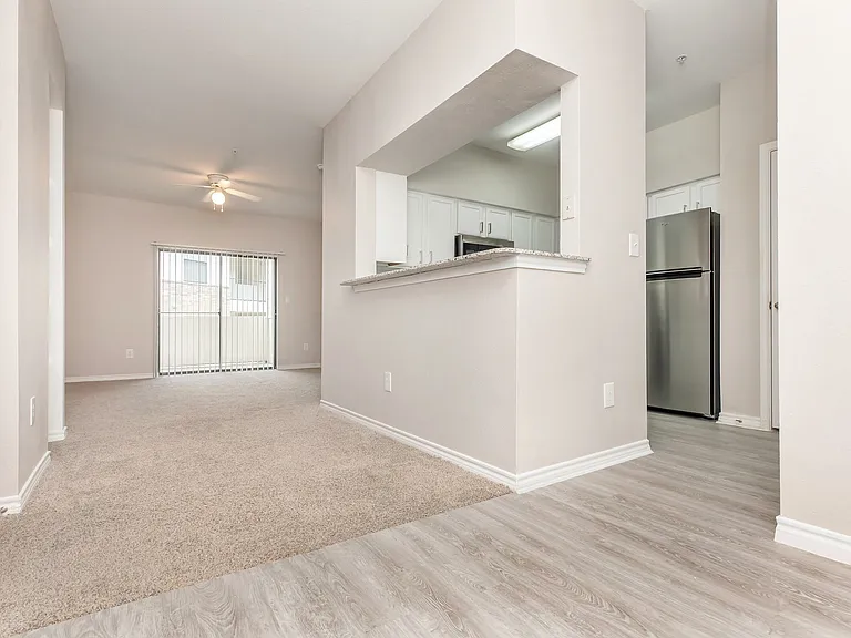The Ventura Apartments — Photo 13