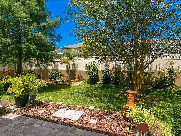 3326 Covered Bridge Dr W — Photo 43