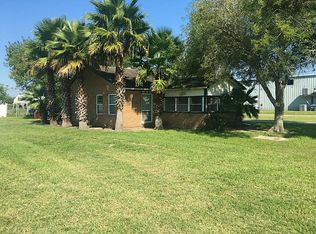 214 12th St, San Leon, TX 77539