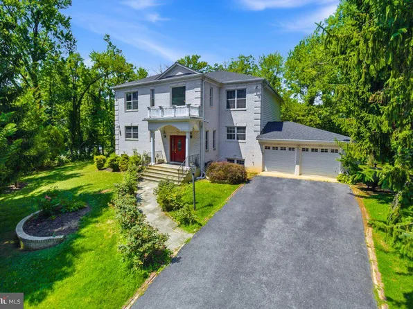 1310 Forestwood Dr, Mc Lean, VA 22101