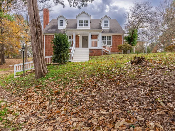 825 Cumberland St, Florence, AL 35630