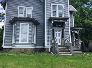 22 Wager Pl APT D, Ionia, MI 48846