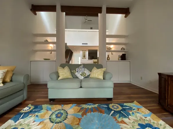 1 Stoney Creek Rd APT 240, Hilton Head Island, SC 29928