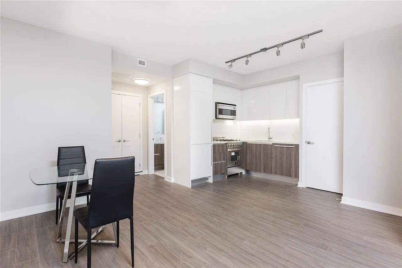 1 bed, 551 sqft, $2,050 — Photo 3