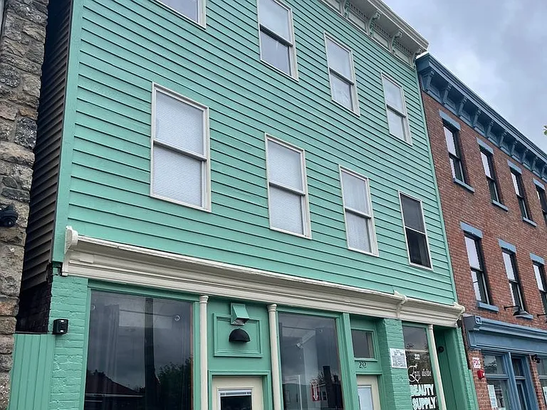 232 Broadway — Photo 9