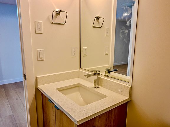 5th image of 18639 130th St NW