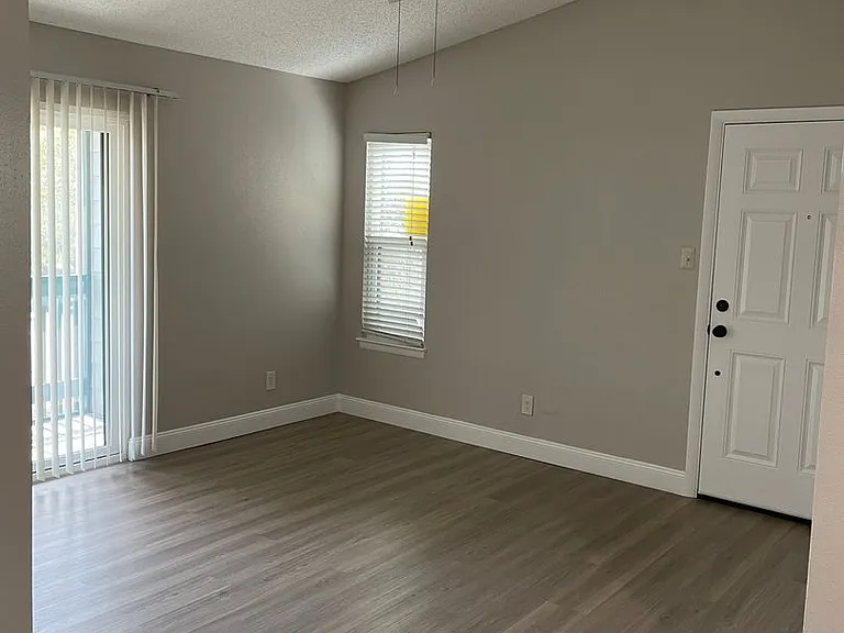 3764 Idlebrook Cir #204 — Photo 3