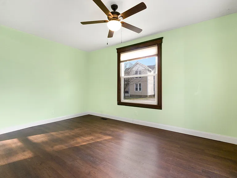 1216 Jackson St — Photo 4