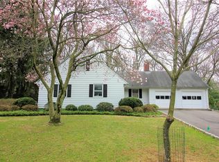 21 Patton Dr, East Brunswick, NJ 08816