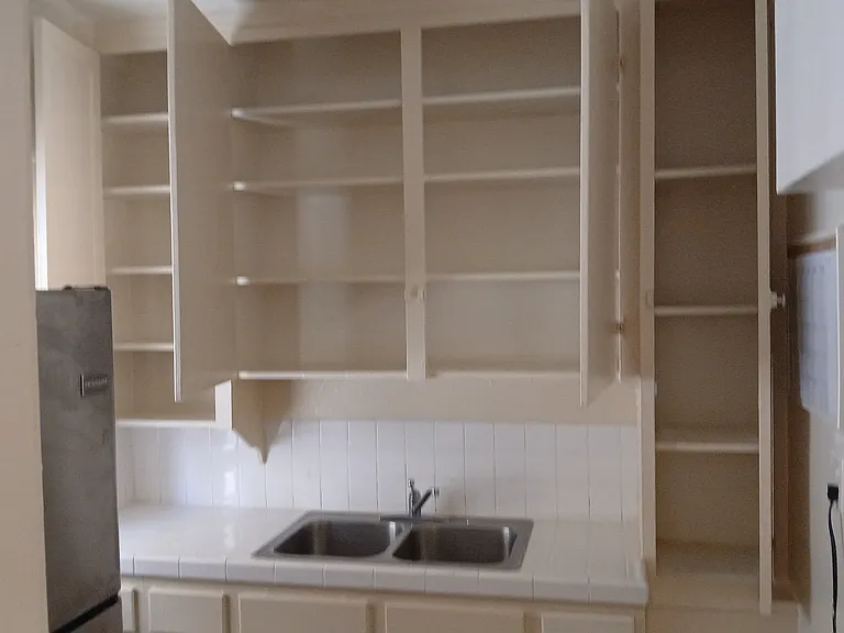 546 Cedar Ave #F — Photo 32