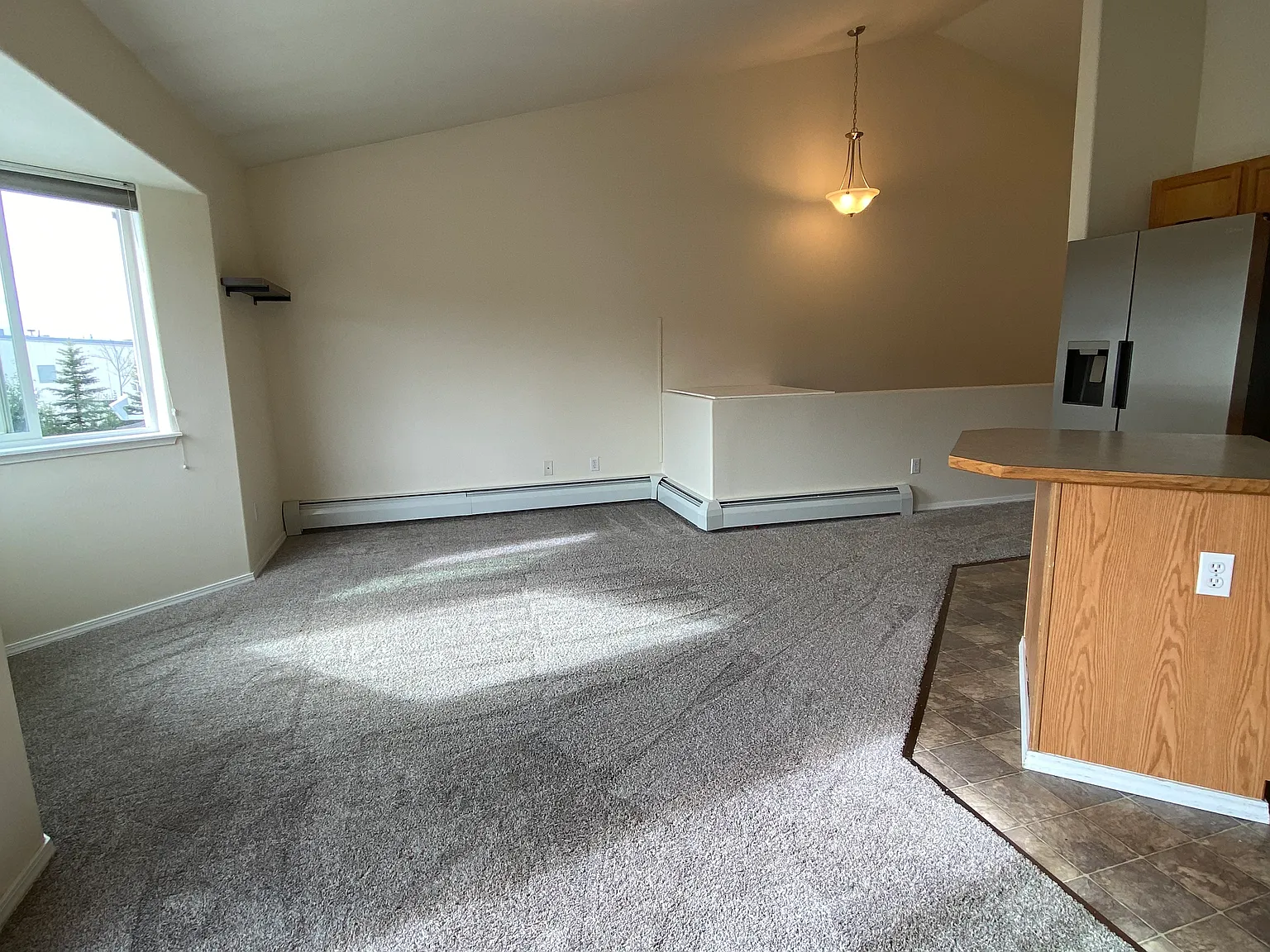 3 bed, 1108 sqft, $2,400 — Photo 4