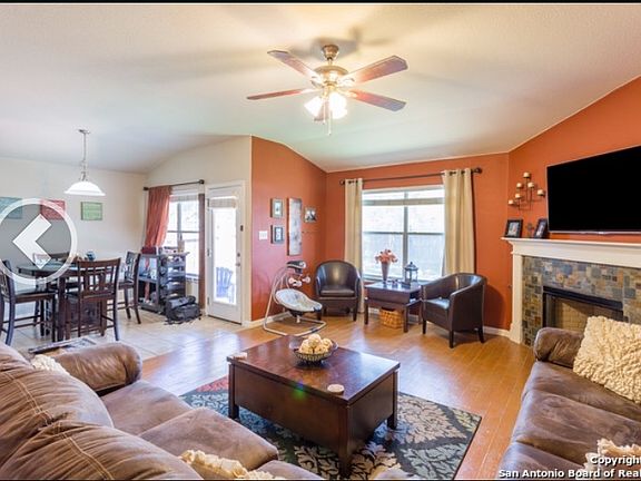 3rd image of 25622 Coral Vine St