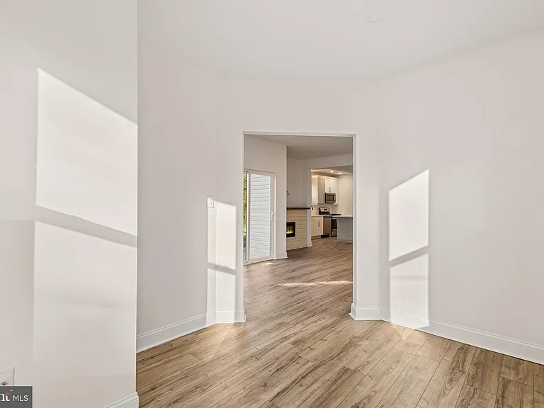 118 Turner St — Photo 14