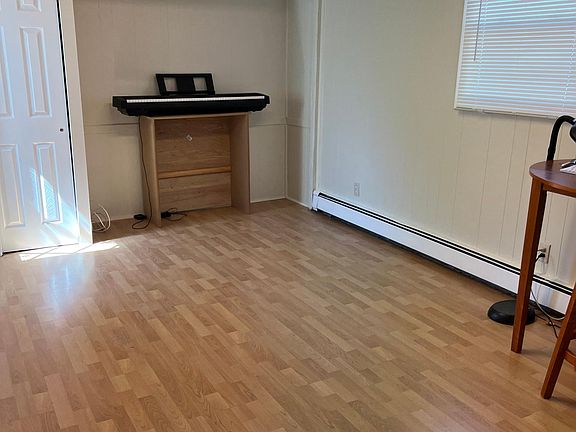 4th image of 140 Murray Ave Floor 2