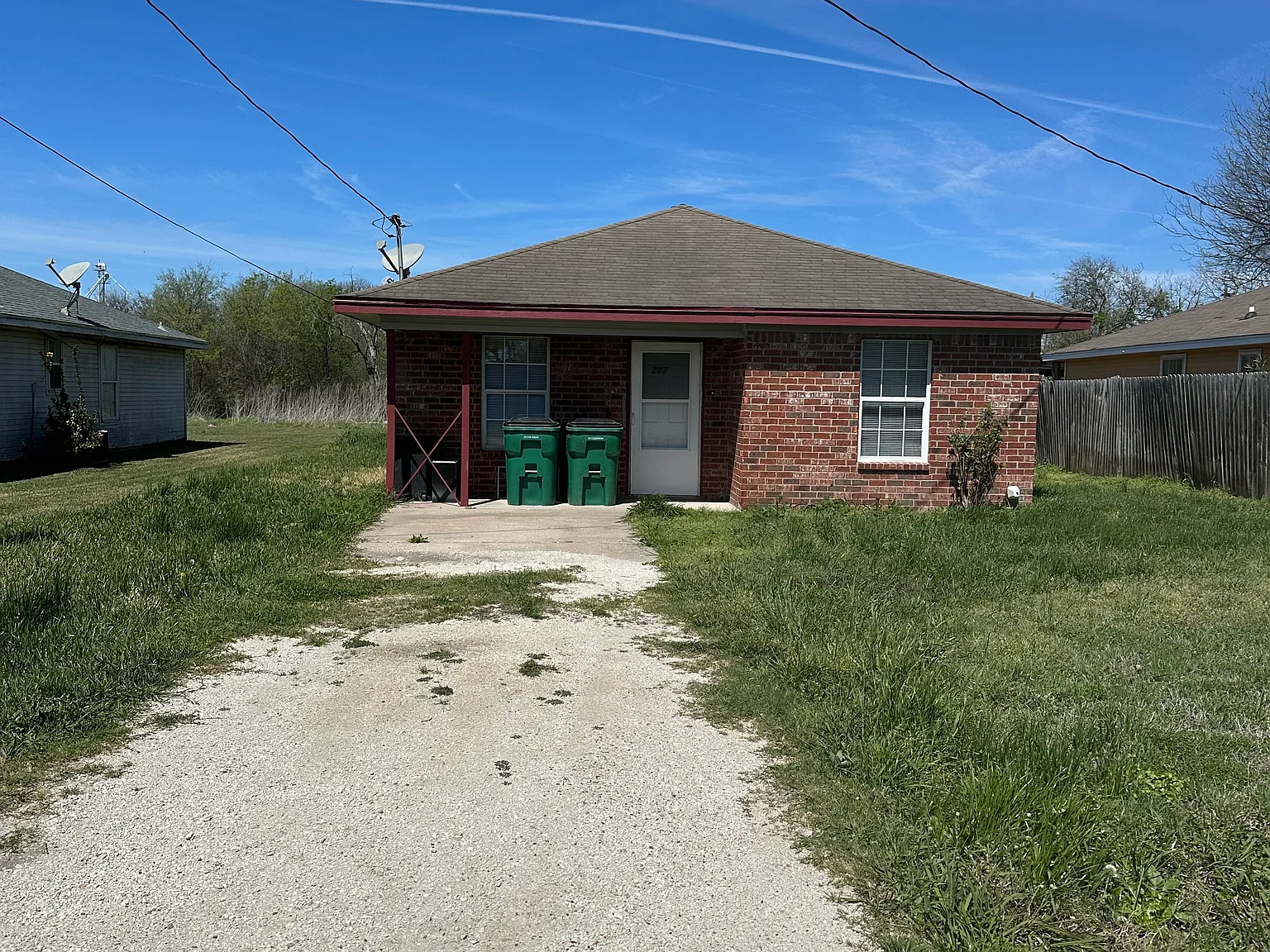 3 bed, 1296 sqft, $1,795 — Photo 1