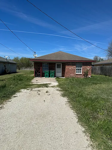 207 E Ross Ave Photo 1