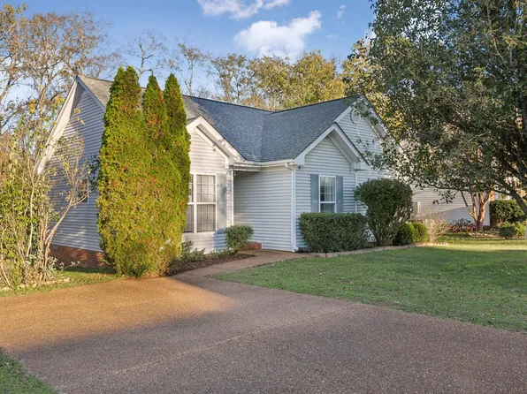 1129 McDonough Cir, Thompsons Station, TN 37179