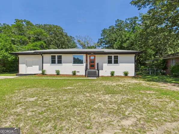 1910 Fairway Dr, Macon, GA 31217
