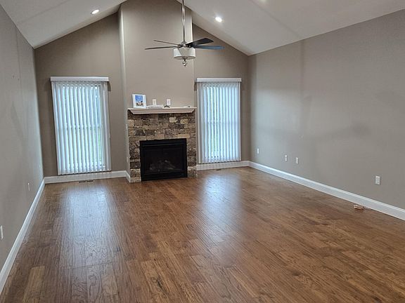 4th image of 292 Woodgate Dr Lot 1