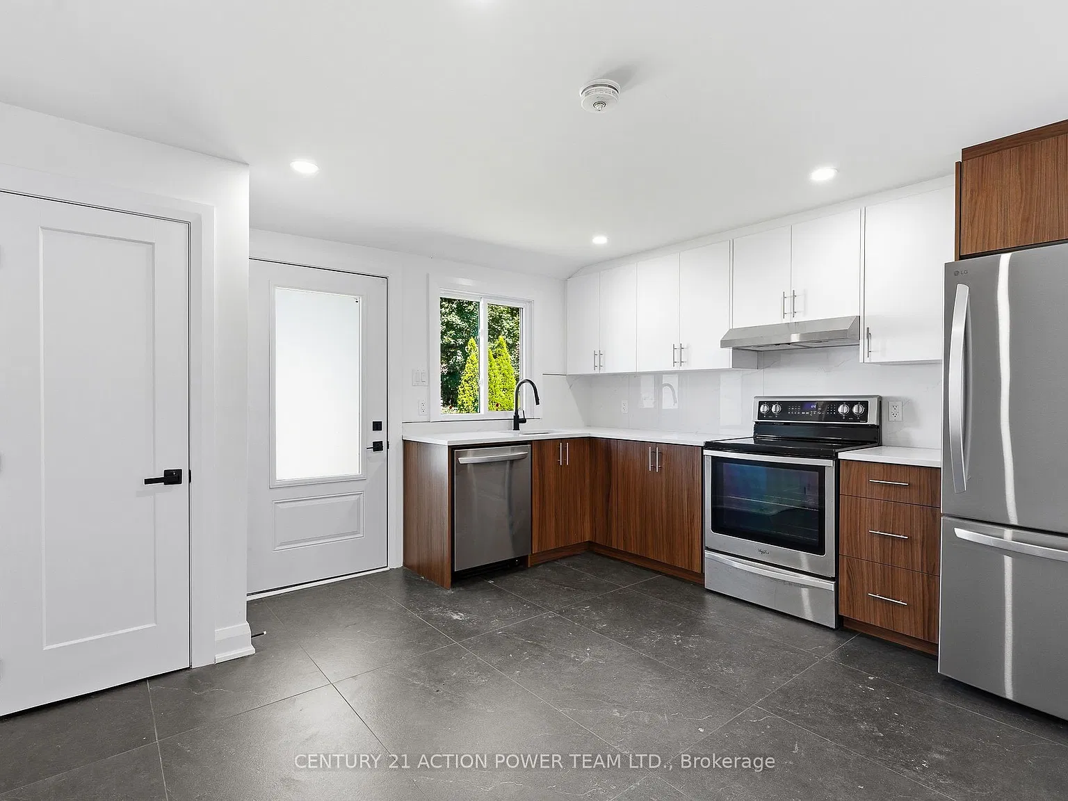 1 bed, $2,000 — Photo 2