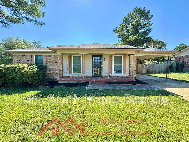 1185 Deer Trail Ln