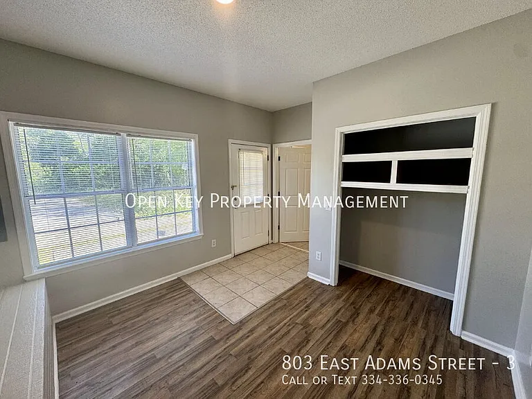 803 E Adams St #3 — Photo 16