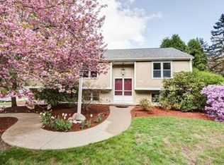 120 Bennett St, Wrentham, MA 02093