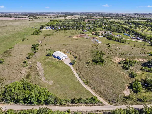 1887 2600th Ave, Chapman, KS 67431