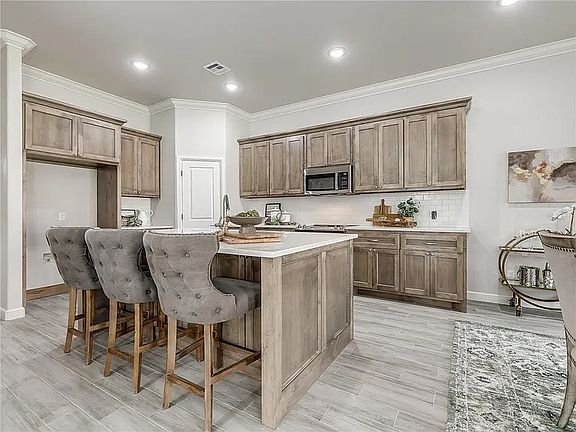 4th image of 1225 Nay Ave