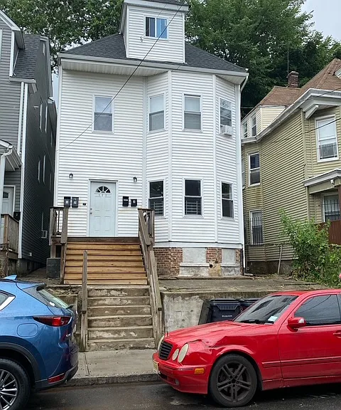 171 Seymour Ave #1 — Photo 1