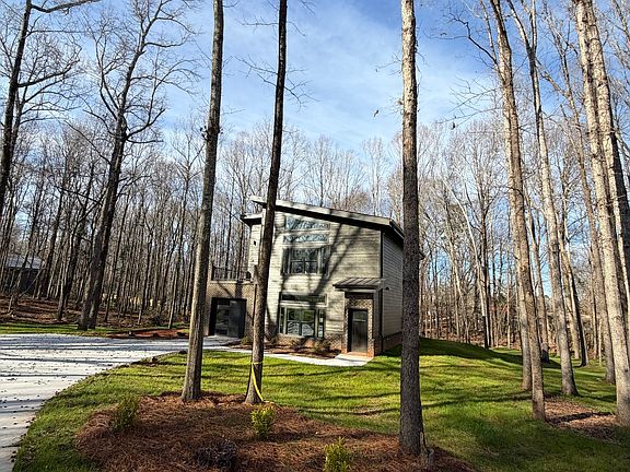 2nd image of 233 Bellamy Rd