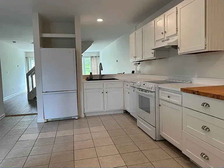 5 Bowman Rd #102 — Photo 3