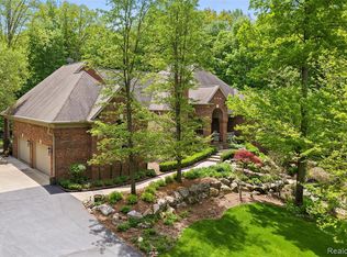 1270 Lowood Trl, Leonard, MI 48367