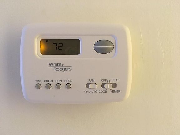 New programmable thermostat