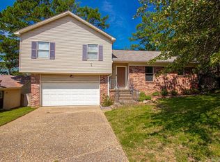 4 Garnet Ct, Little Rock, AR 72212