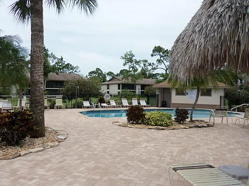 1207 Commonwealth Cir #B-204 Photo 1