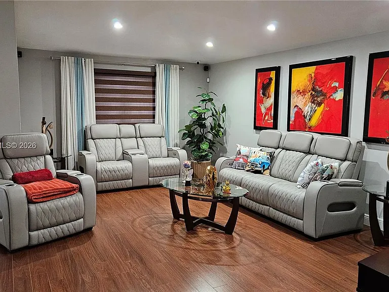 17124 SW 143rd Pl #0 — Photo 2