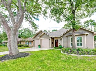 1350 Richelieu Ln, Houston, TX 77018