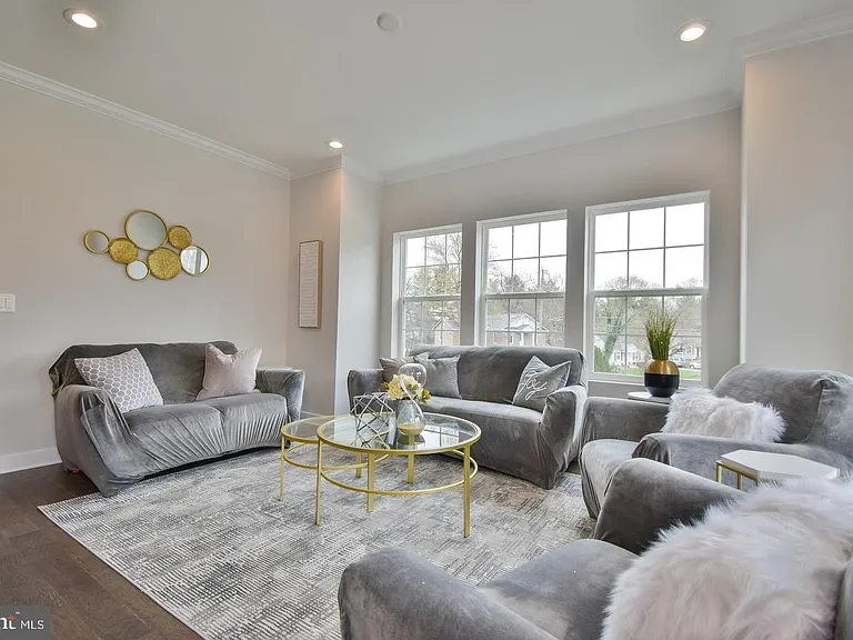 8276 Safarian Way — Photo 12