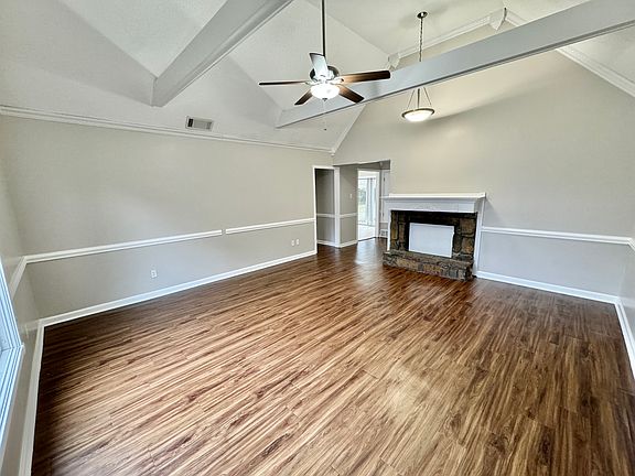 3rd image of 6099 Belle Forest Dr