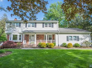 472 Ellis Pl, Wyckoff, NJ 07481